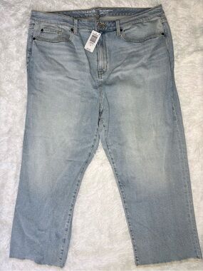 NWT Torrid  Light Wash Cropped High Waist Women's Jeans